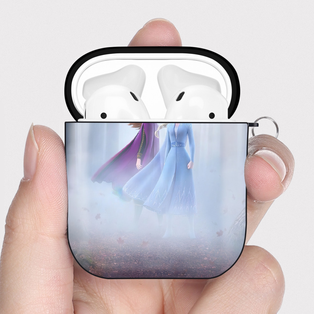 （画像用） アナと雪の女王 アンナ エルサ Frozen Anna Elsa AirPods 第2世代保護ケース ハードシェル ブラック 耐衝撃・防指紋・カラビナ付き