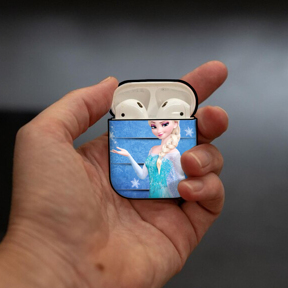 アナと雪の女王 アンナ エルサ Frozen Anna Elsa AirPods 第2世代保護ケース ハードシェル ブラック 耐衝撃・防指紋・カラビナ付き