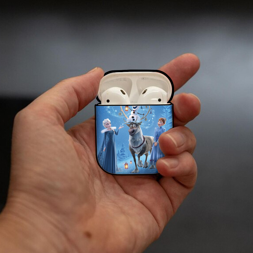 アナと雪の女王 アンナ エルサ Frozen Anna Elsa AirPods 第2世代保護ケース ハードシェル ブラック 耐衝撃・防指紋・カラビナ付き