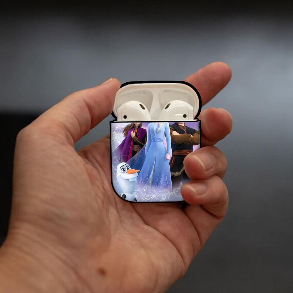 アナと雪の女王 アンナ エルサ Frozen Anna Elsa AirPods 第2世代保護ケース ハードシェル ブラック 耐衝撃・防指紋・カラビナ付き