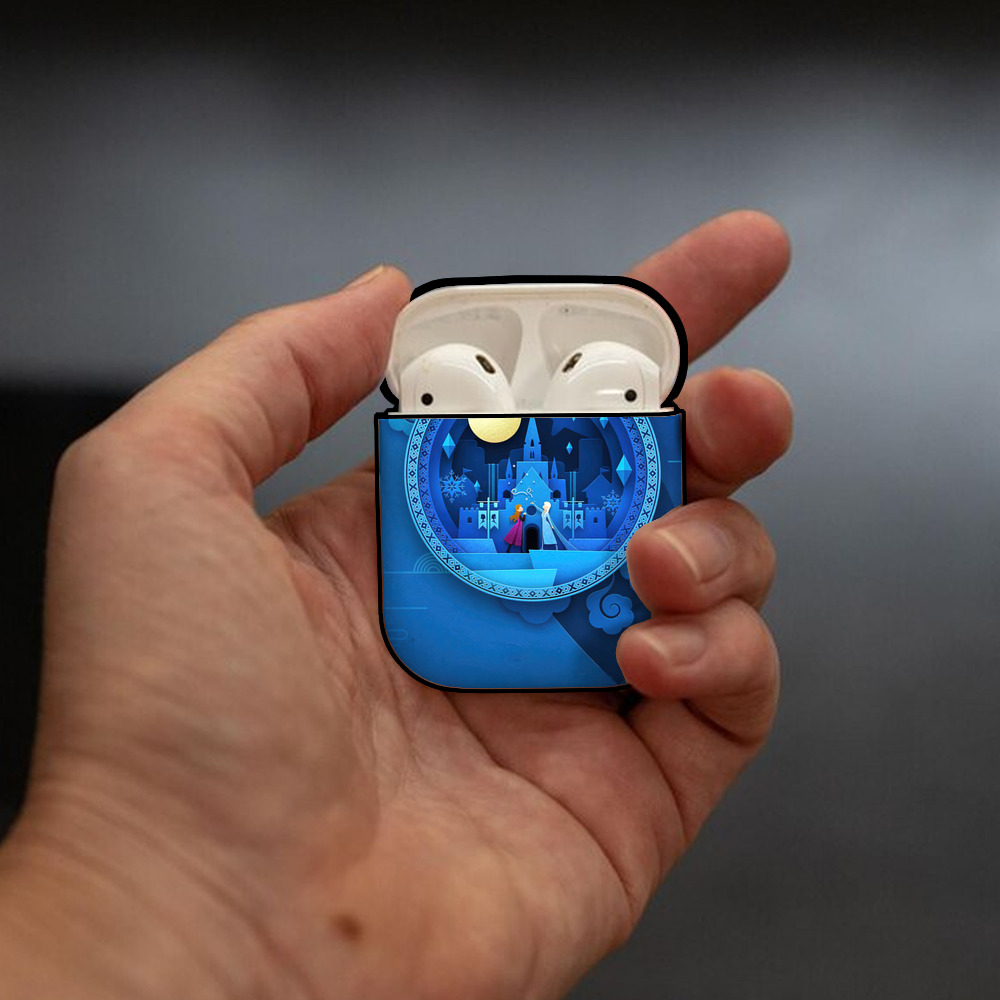 アナと雪の女王 アンナ エルサ Frozen Anna Elsa AirPods 第2世代保護ケース ハードシェル ブラック 耐衝撃・防指紋・カラビナ付き