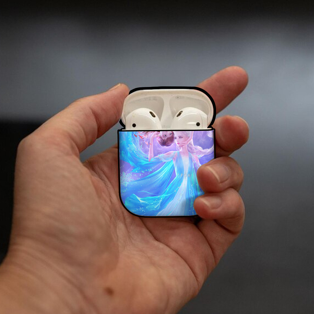 アナと雪の女王 アンナ エルサ Frozen Anna Elsa AirPods 第2世代保護ケース ハードシェル ブラック 耐衝撃・防指紋・カラビナ付き