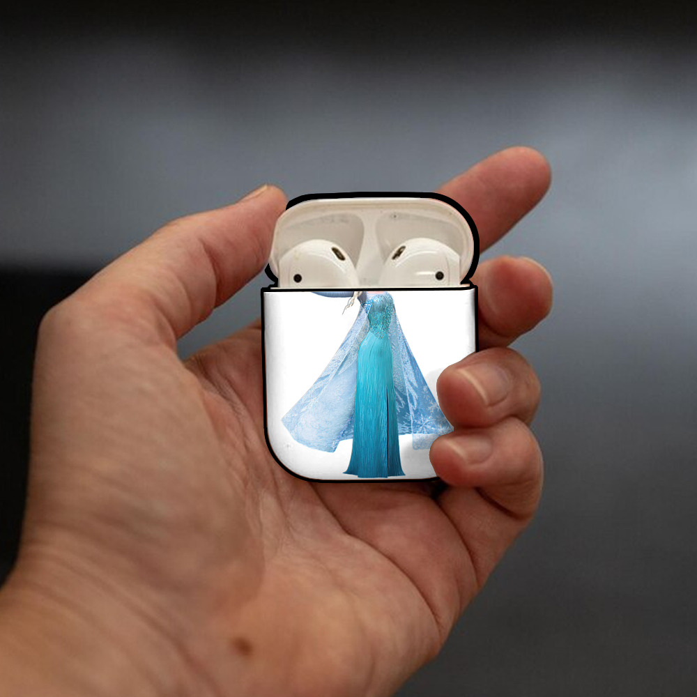 アナと雪の女王 アンナ エルサ Frozen Anna Elsa AirPods 第2世代保護ケース ハードシェル ブラック 耐衝撃・防指紋・カラビナ付き