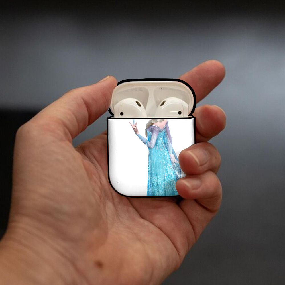 アナと雪の女王 アンナ エルサ Frozen Anna Elsa AirPods 第2世代保護ケース ハードシェル ブラック 耐衝撃・防指紋・カラビナ付き