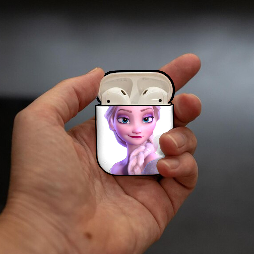アナと雪の女王 アンナ エルサ Frozen Anna Elsa AirPods 第2世代保護ケース ハードシェル ブラック 耐衝撃・防指紋・カラビナ付き