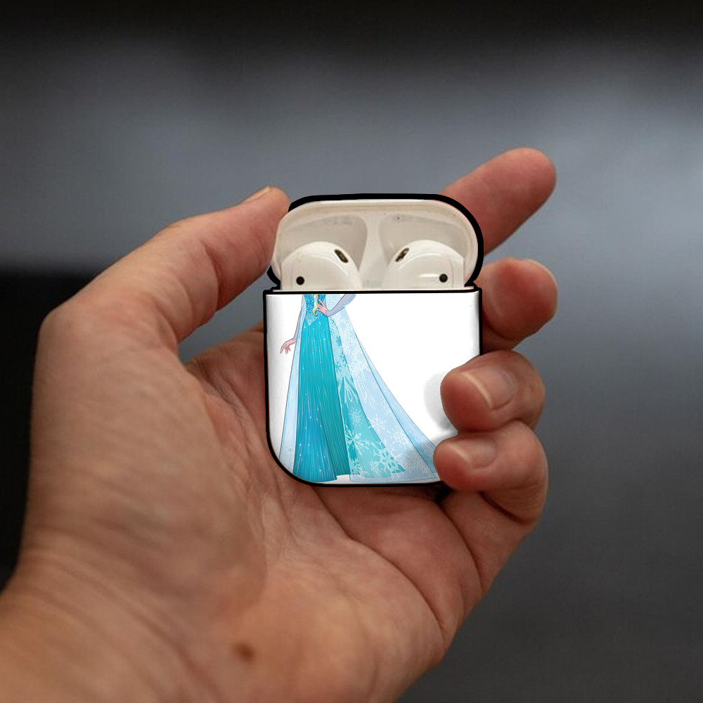 アナと雪の女王 アンナ エルサ Frozen Anna Elsa AirPods 第2世代保護ケース ハードシェル ブラック 耐衝撃・防指紋・カラビナ付き