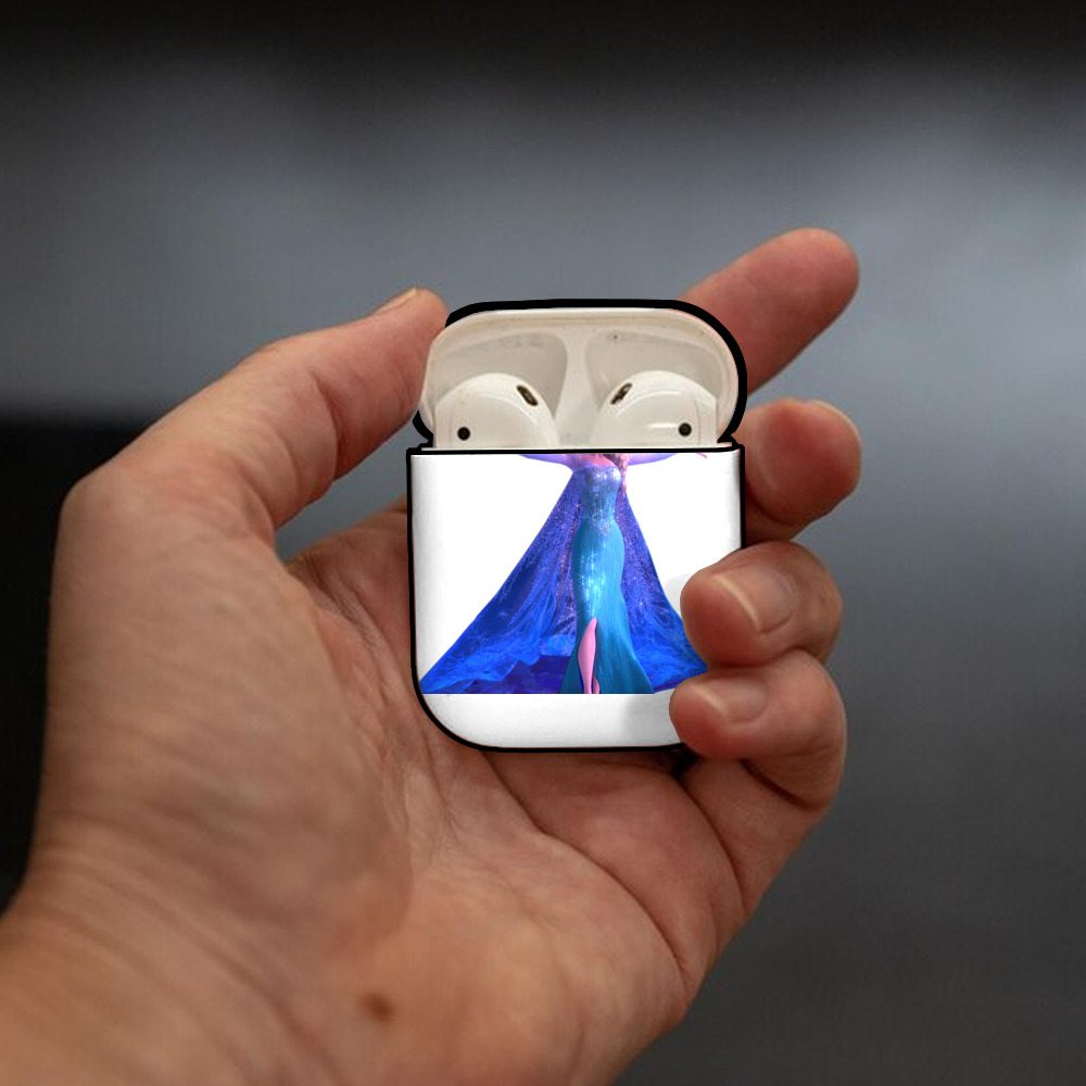 アナと雪の女王 アンナ エルサ Frozen Anna Elsa AirPods 第2世代保護ケース ハードシェル ブラック 耐衝撃・防指紋・カラビナ付き