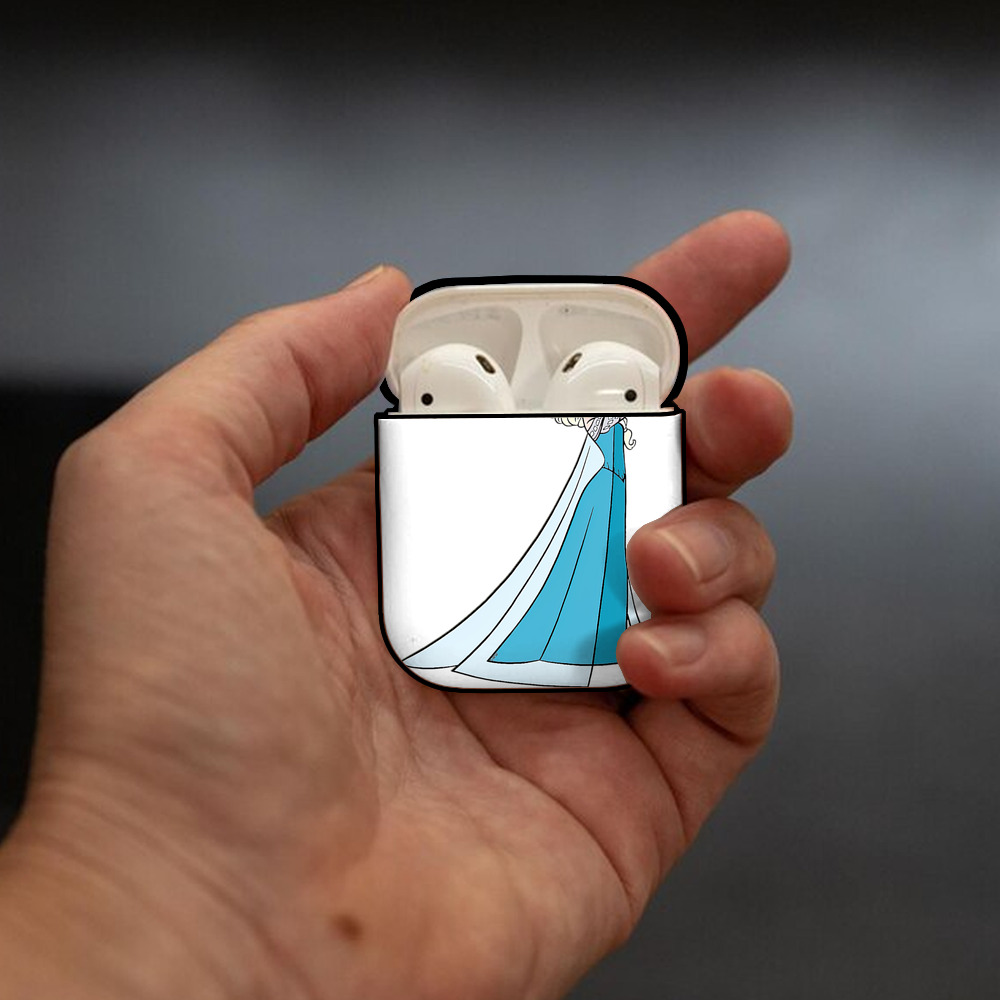 アナと雪の女王 アンナ エルサ Frozen Anna Elsa AirPods 第2世代保護ケース ハードシェル ブラック 耐衝撃・防指紋・カラビナ付き