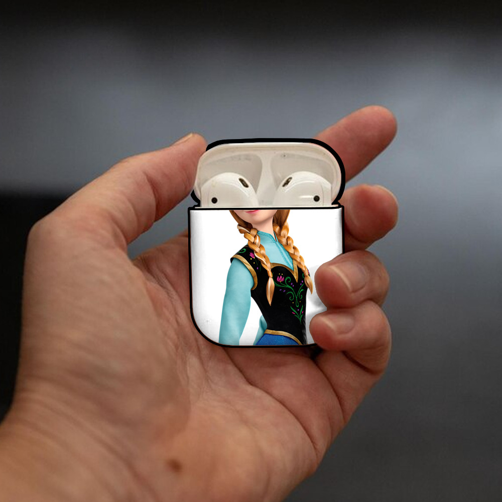 アナと雪の女王 アンナ エルサ Frozen Anna Elsa AirPods 第2世代保護ケース ハードシェル ブラック 耐衝撃・防指紋・カラビナ付き