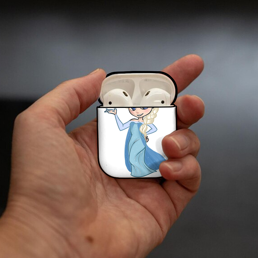 アナと雪の女王 アンナ エルサ Frozen Anna Elsa AirPods 第2世代保護ケース ハードシェル ブラック 耐衝撃・防指紋・カラビナ付き