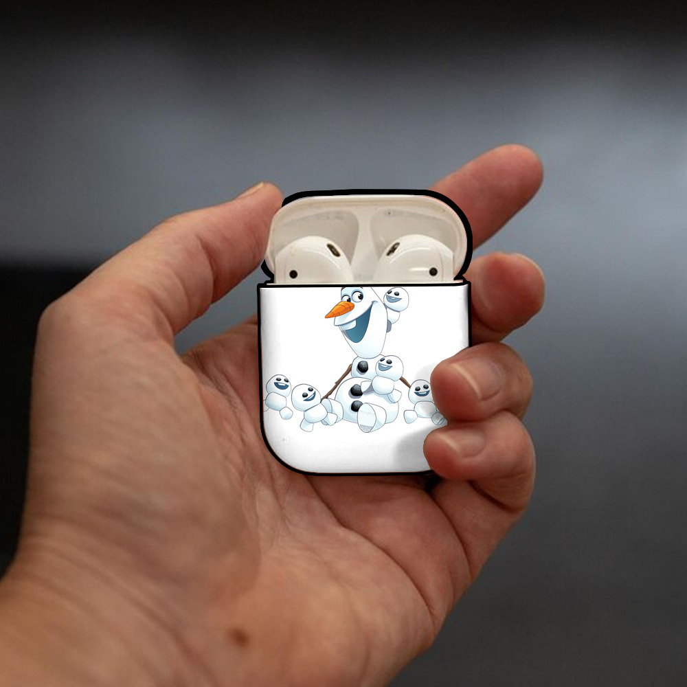 アナと雪の女王 アンナ エルサ Frozen Anna Elsa AirPods 第2世代保護ケース ハードシェル ブラック 耐衝撃・防指紋・カラビナ付き