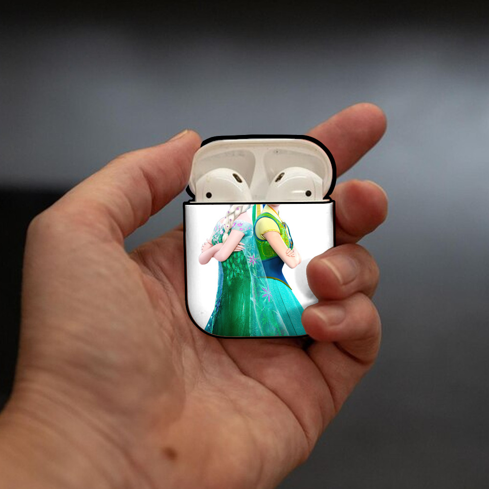 アナと雪の女王 アンナ エルサ Frozen Anna Elsa AirPods 第2世代保護ケース ハードシェル ブラック 耐衝撃・防指紋・カラビナ付き