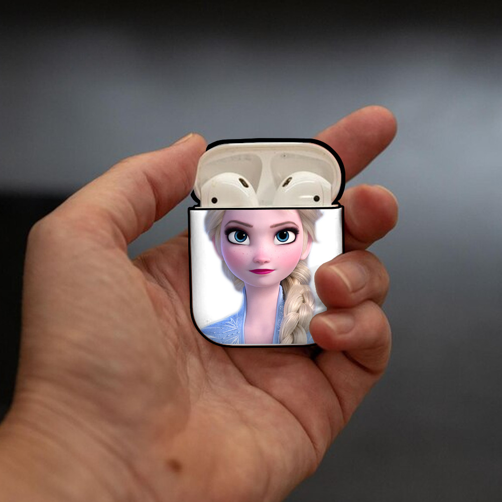 アナと雪の女王 アンナ エルサ Frozen Anna Elsa AirPods 第2世代保護ケース ハードシェル ブラック 耐衝撃・防指紋・カラビナ付き