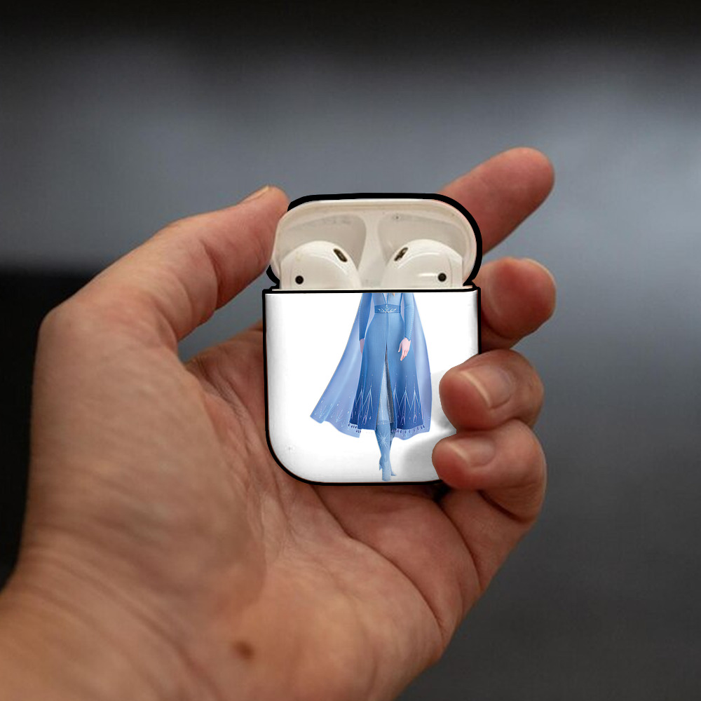 アナと雪の女王 アンナ エルサ Frozen Anna Elsa AirPods 第2世代保護ケース ハードシェル ブラック 耐衝撃・防指紋・カラビナ付き