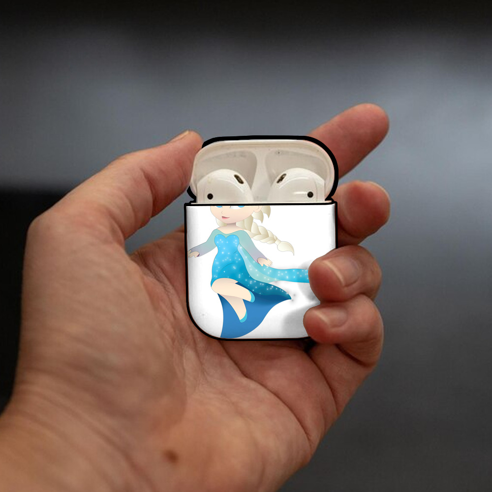 アナと雪の女王 アンナ エルサ Frozen Anna Elsa AirPods 第2世代保護ケース ハードシェル ブラック 耐衝撃・防指紋・カラビナ付き