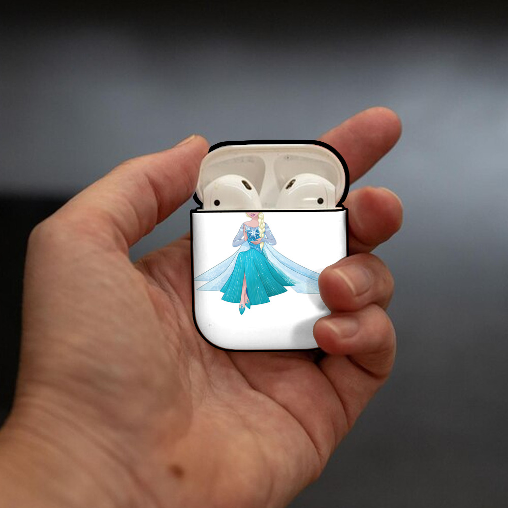 アナと雪の女王 アンナ エルサ Frozen Anna Elsa AirPods 第2世代保護ケース ハードシェル ブラック 耐衝撃・防指紋・カラビナ付き