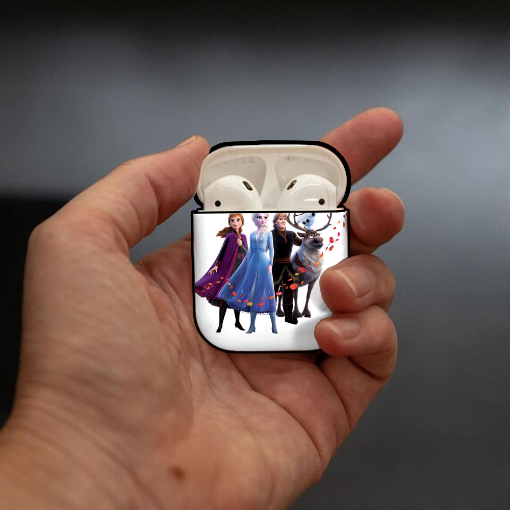 アナと雪の女王 アンナ エルサ Frozen Anna Elsa AirPods 第2世代保護ケース ハードシェル ブラック 耐衝撃・防指紋・カラビナ付き