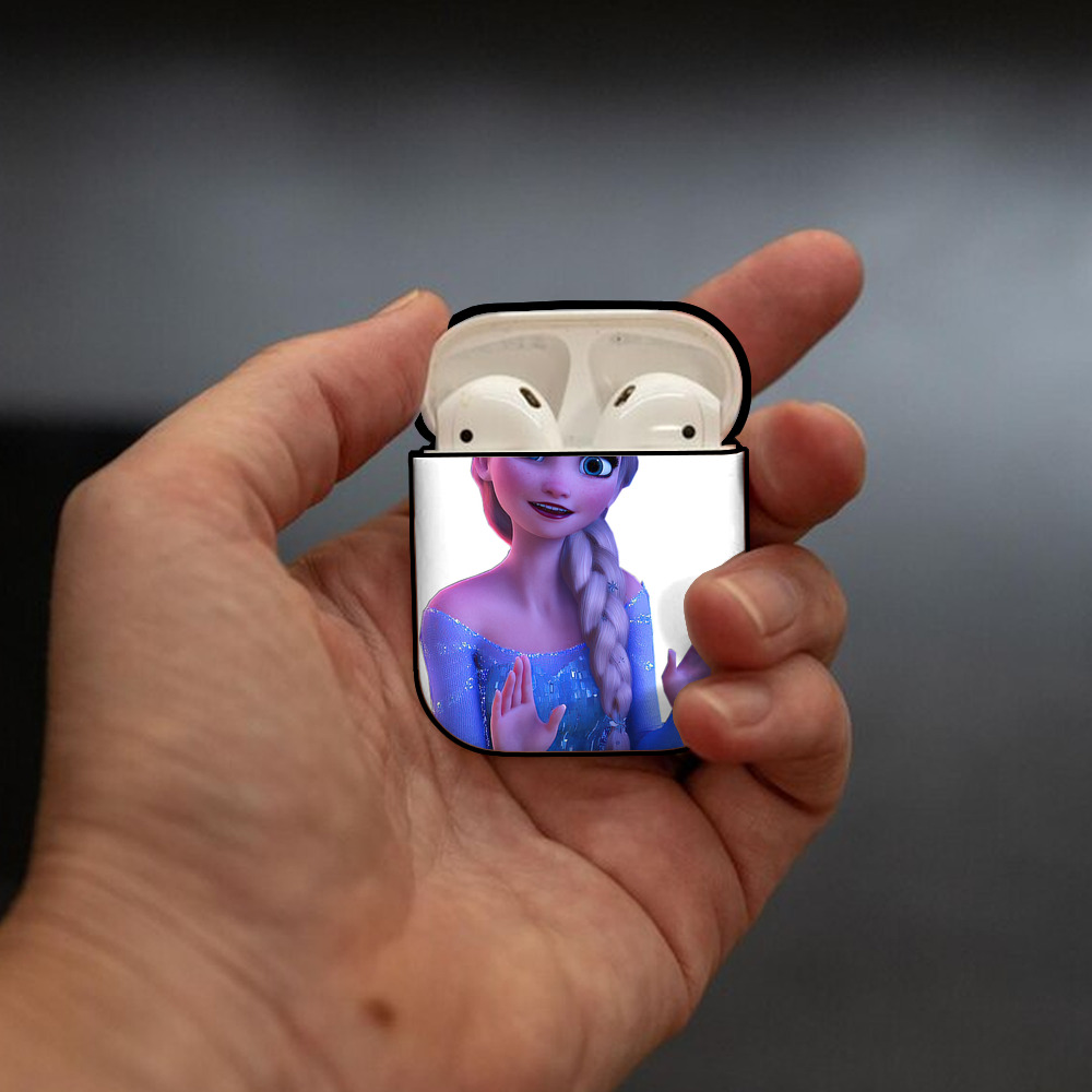 アナと雪の女王 アンナ エルサ Frozen Anna Elsa AirPods 第2世代保護ケース ハードシェル ブラック 耐衝撃・防指紋・カラビナ付き