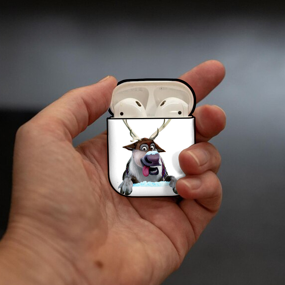 アナと雪の女王 アンナ エルサ Frozen Anna Elsa AirPods 第2世代保護ケース ハードシェル ブラック 耐衝撃・防指紋・カラビナ付き