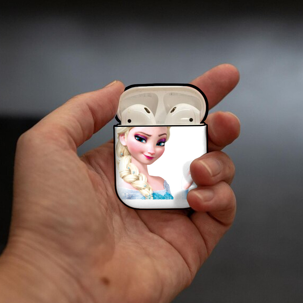 アナと雪の女王 アンナ エルサ Frozen Anna Elsa AirPods 第2世代保護ケース ハードシェル ブラック 耐衝撃・防指紋・カラビナ付き