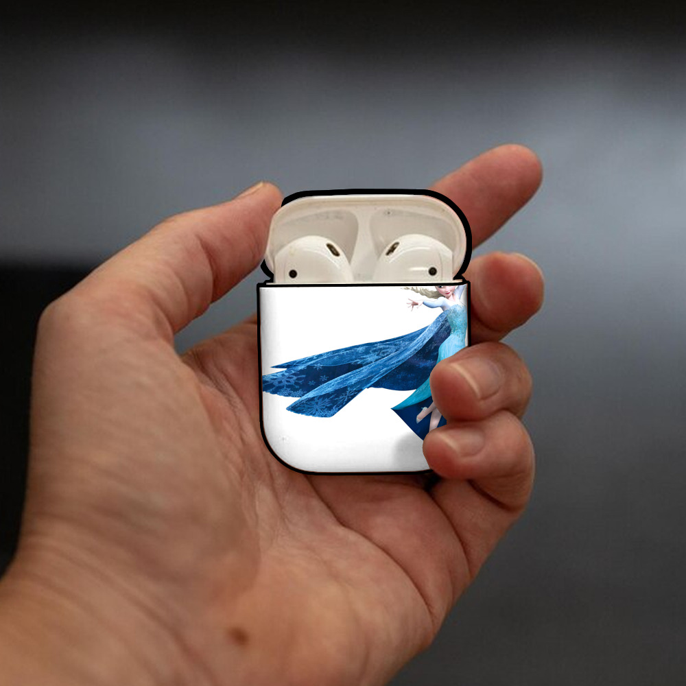 アナと雪の女王 アンナ エルサ Frozen Anna Elsa AirPods 第2世代保護ケース ハードシェル ブラック 耐衝撃・防指紋・カラビナ付き