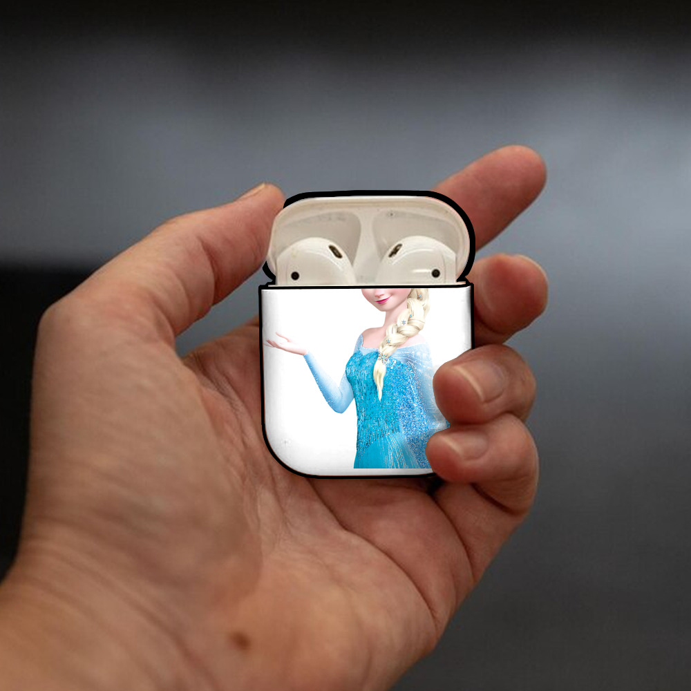 アナと雪の女王 アンナ エルサ Frozen Anna Elsa AirPods 第2世代保護ケース ハードシェル ブラック 耐衝撃・防指紋・カラビナ付き