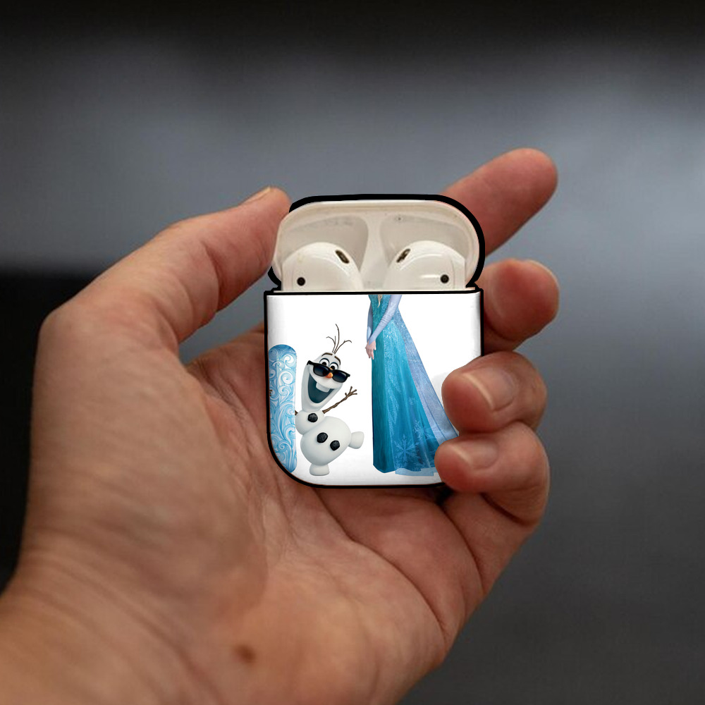 アナと雪の女王 アンナ エルサ Frozen Anna Elsa AirPods 第2世代保護ケース ハードシェル ブラック 耐衝撃・防指紋・カラビナ付き