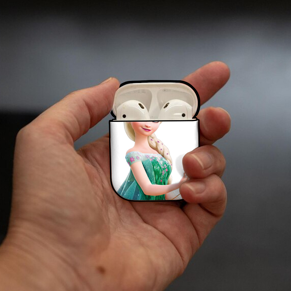 アナと雪の女王 アンナ エルサ Frozen Anna Elsa AirPods 第2世代保護ケース ハードシェル ブラック 耐衝撃・防指紋・カラビナ付き