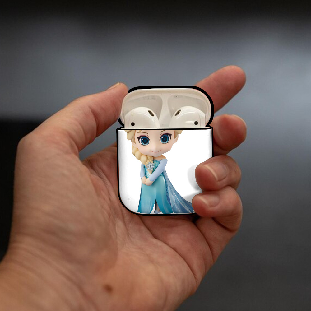 アナと雪の女王 アンナ エルサ Frozen Anna Elsa AirPods 第2世代保護ケース ハードシェル ブラック 耐衝撃・防指紋・カラビナ付き