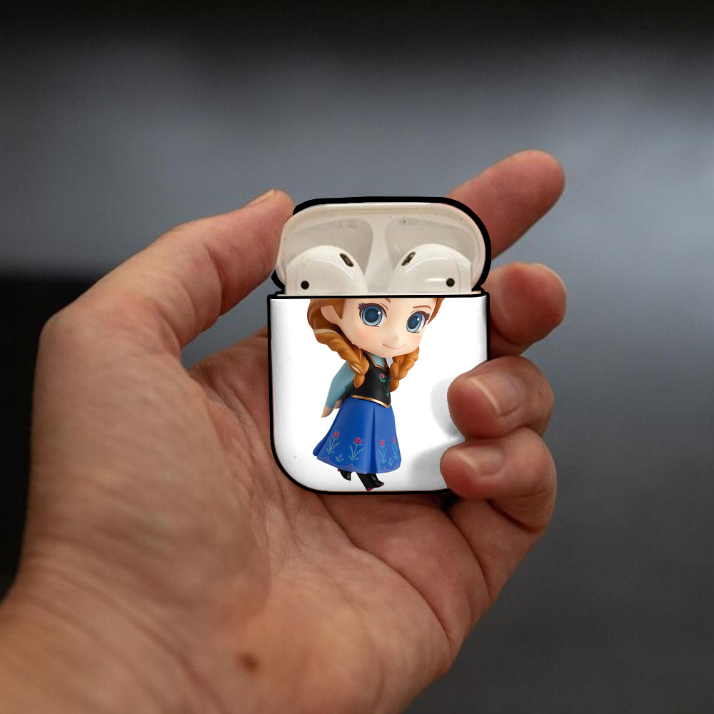 アナと雪の女王 アンナ エルサ Frozen Anna Elsa AirPods 第2世代保護ケース ハードシェル ブラック 耐衝撃・防指紋・カラビナ付き