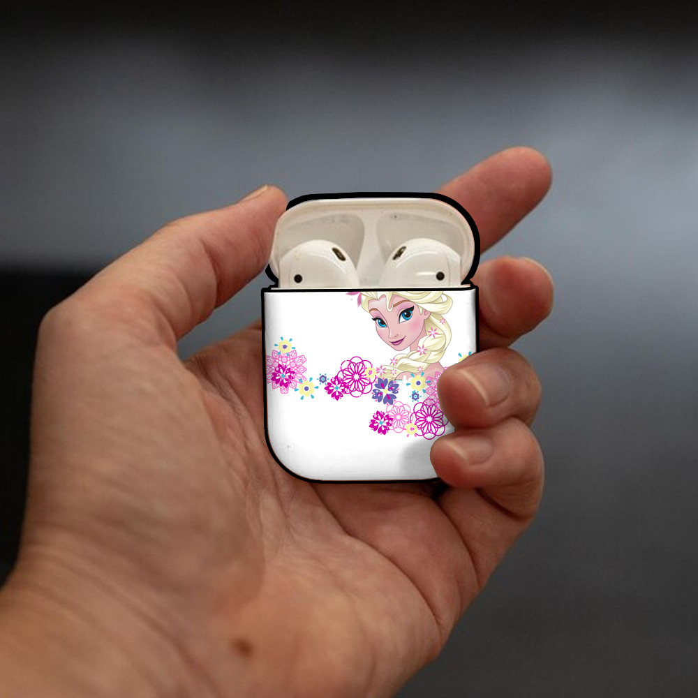 アナと雪の女王 アンナ エルサ Frozen Anna Elsa AirPods 第2世代保護ケース ハードシェル ブラック 耐衝撃・防指紋・カラビナ付き